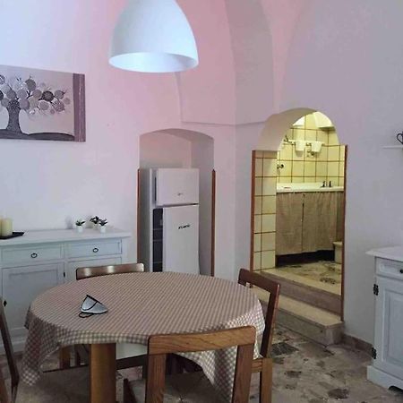 Alloggio Incantevole Storico Apartment Carovigno Exterior photo
